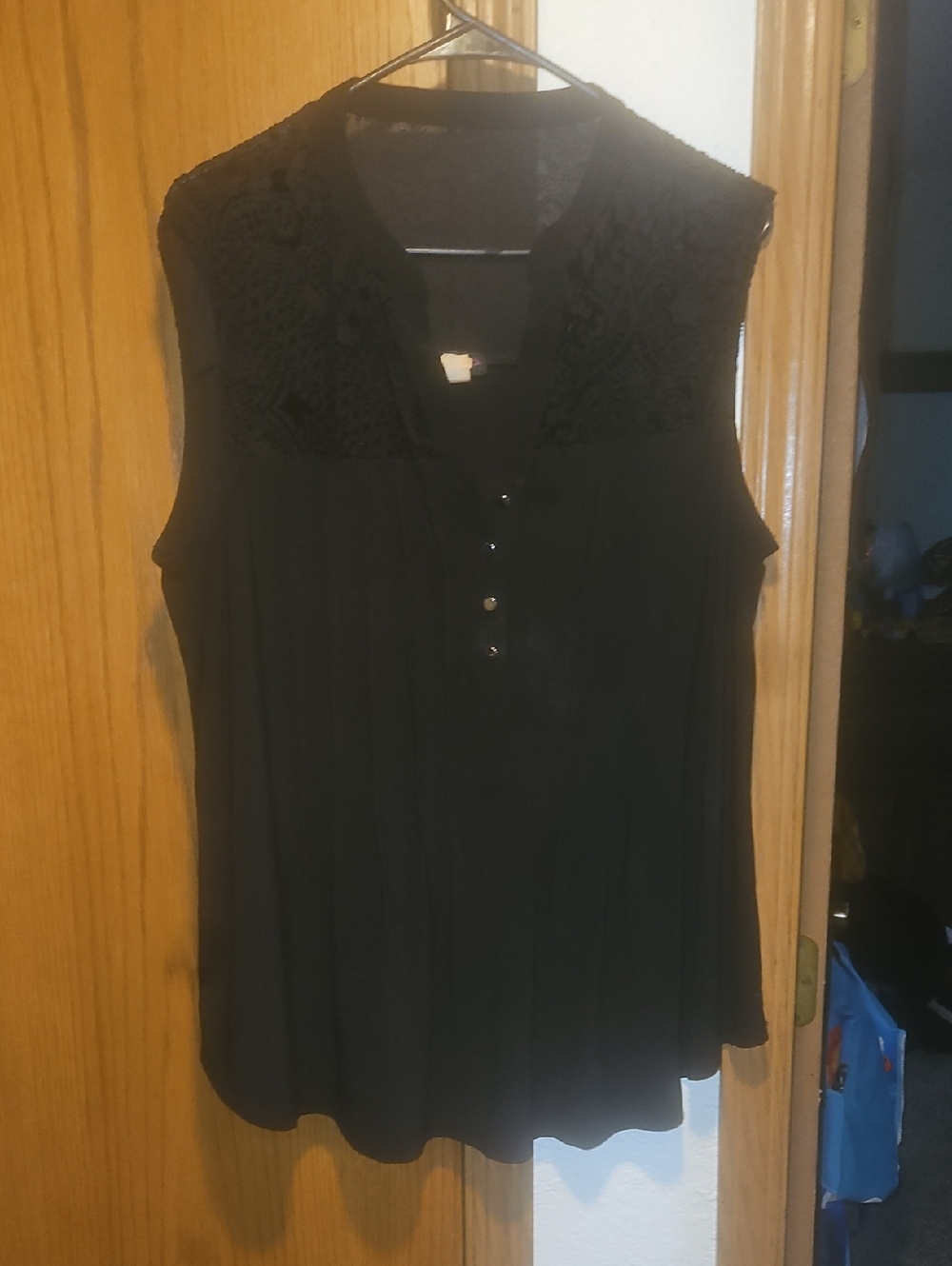 Black Sleeveless Embroidered Yoke V-Neck Camisole